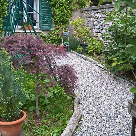 住宿加早餐酒店 卡萨帝卡米拉住宿加早餐旅馆 Carate Urio