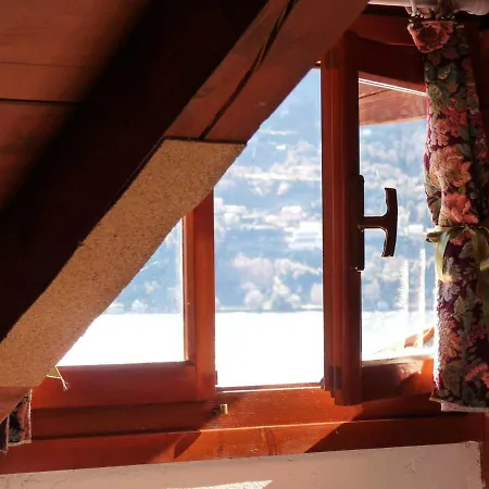 ア カーサ ディ カミーラ ベッド・アンド・ブレックファスト Carate Urio